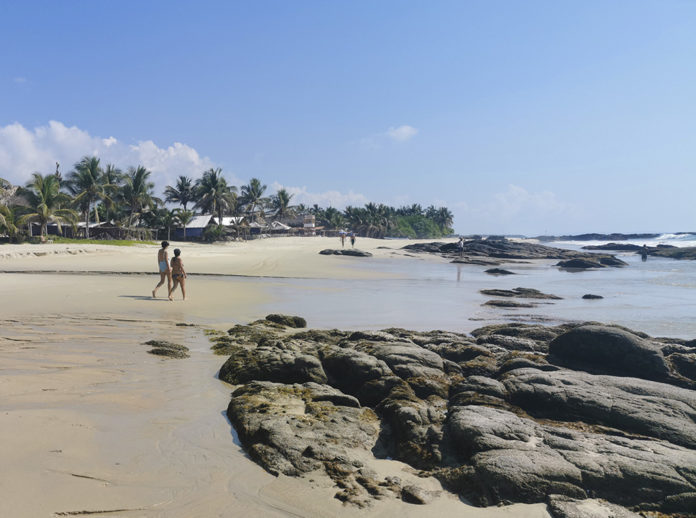 Oaxaca lista con playas limpias para recibir a vacacionistas.