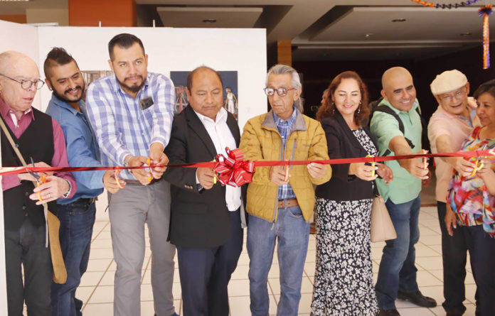 La Dirección de Arte y Cultura de la UABJO, realizó la exposición de los talleres de Figuras de Totomoxtle y Origami.