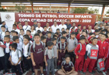 El Presidente Municipal de Oaxaca de Juárez, Oswaldo García Jarquín, encabezó la entrega de kits deportivos a 893 niñas y niños que participan en el Torneo de Fútbol Soccer Infantil “Copa Ciudad de Oaxaca 2019-2020”.