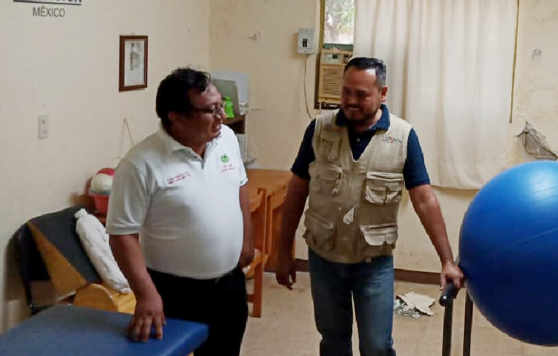 Durante su vista, observaron daños en la cocina, área de rehabilitación física, barda y marquesina de la unidad, mismas que serán atendidas a la brevedad para no afectar la atención a la población.