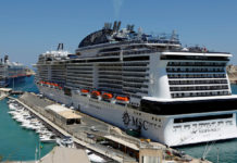 Foto archivo: El crucero MSC Meraviglia y Mein Schiff 5 en Gran Puerto, Malta, 2 agosto de 2017.