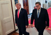 Más de mil ex funcionarios pidieron la renuncia de William Barr, alegando que junto a Trump viola la imparcialidad al aplicar las leyes. Foto Afp.