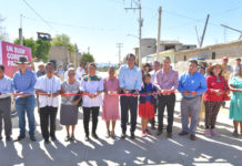 Junto a la agente municipal, Margarita Teresa Solano Moreno, el edil capitalino inauguró la pavimentación de la calle 16 de Septiembre, en la colonia Patria Nueva.