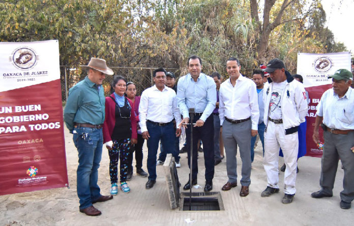 El munícipe inauguró la construcción de la red de agua potable en la calle camino al campo de futbol, en beneficio de 868 habitantes.