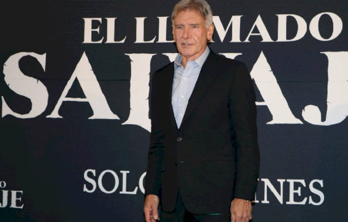 El actor presentó su nuevo filme: El llamado salvaje, en la CDMX, y aprovechó para solidarizarse con los migrantes.