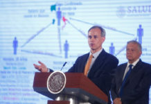 El subsecretario de Prevención y Promoción de la Salud, Hugo López-Gatell, durante la conferencia mañanera en Palacio Nacional. Foto Guillermo Sologuren.