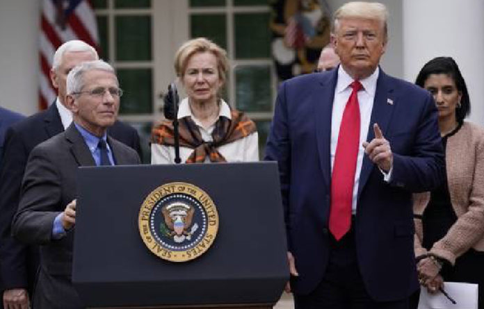 Nutrida conferencia de prensa en la Casa Blanca, en la cual Donald Trump declaró la 