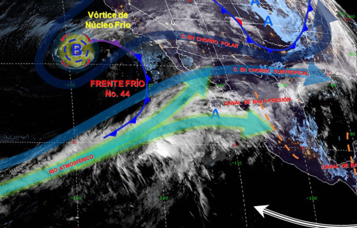 La Comisión Nacional del Agua a través del Servicio Meteorológico Nacional. El frente frío No. 44 interaccionará con un vórtice de núcleo frío y con abundante entrada de humedad de un rio atmosférico, incrementando la posibilidad de lluvias fuertes a puntuales muy fuertes en el noroeste de México.