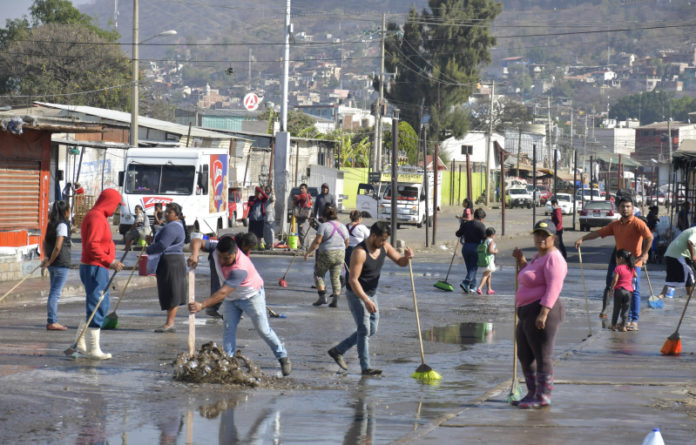 El saneamiento se extendió a las calles de Mercaderes, Valles Centrales, Cosijopi, Prolongación de Victoria, avenida Central, área de Tepepan, entre otras.