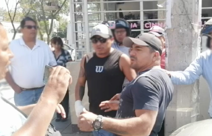 El imputado identificado como J. H. H., alias “El Marifer”, fue aprehendido este miércoles por Agentes Estatales de Investigación, en el municipio de Santa Cruz Xoxocotlán.