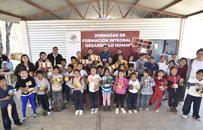 En la primaria “Narciso Mendoza”, 38 estudiantes participaron en 10 actividades que fomentan una cultura democrática de paz, respeto a la diversidad y una vida saludable.