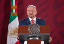 El presidente Andrés Manuel López Obrador ayer en su conferencia en Palacio Nacional. Foto Pablo Ramos.