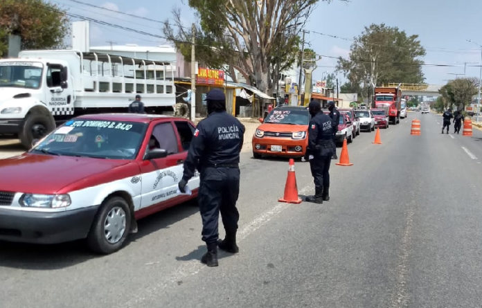 Elementos de la Dirección de Seguridad Pública, Vialidad y Protección Ciudadana e instancias de los tres órdenes de gobierno, han examinado más de 60 mil unidades de motor privadas y del transporte público.