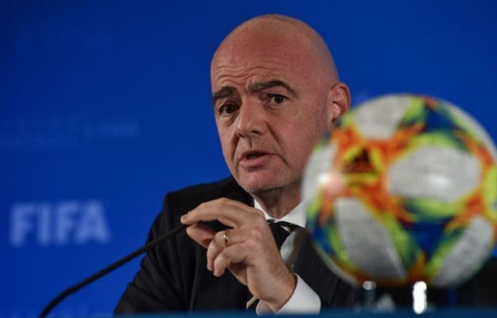 Gianni Infantino dio a conocer el apoyo que la FIFA dará a sus miembros para combatir crisis. Foto Afp/Archivo.