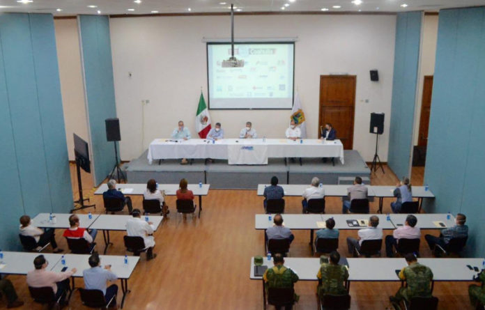 Reunión de Subcomité Técnico de atención del Covid-19, encabezada por el gobernador Miguel Riquelme. Foto Twitter @mrikelme.