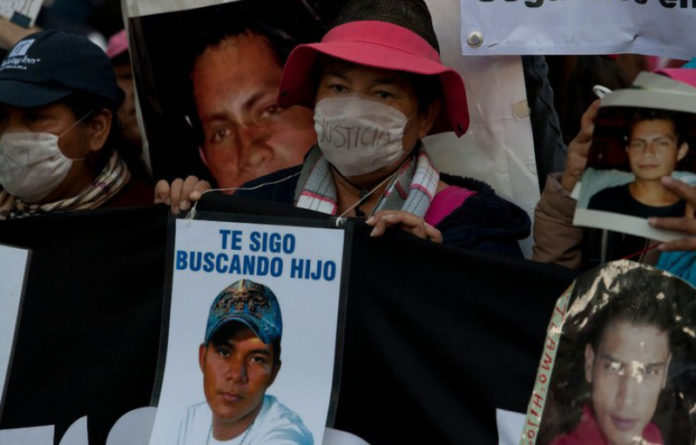 Protesta de familiares de desaparecidos en la CDMX, en enero pasado. Foto Cristina Rodríguez.