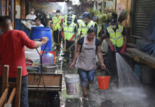 Con la participación de la Guardia Nacional y el Cuerpo de Bomberos se realizaron tareas de higiene y desinfección en la zona de tianguis en beneficio de más de 2,000 locatarios y población consumidora.