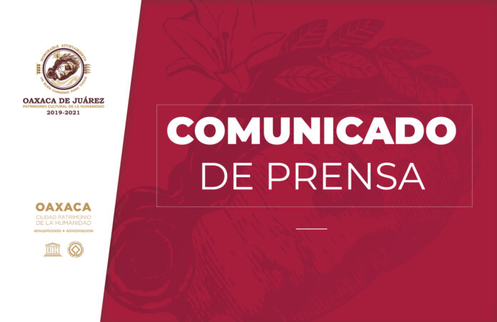 Es facultad del Presidente Municipal separar del cargo a las y los servidores públicos, como lo establece la Ley Orgánica Municipal del Estado de Oaxaca y el Bando de Policía y Gobierno.