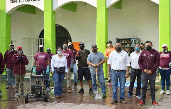 En conjunto con autoridades auxiliares se sanearon áreas comunes, espacios deportivos, mercados y módulos de policía, entre otros lugares.