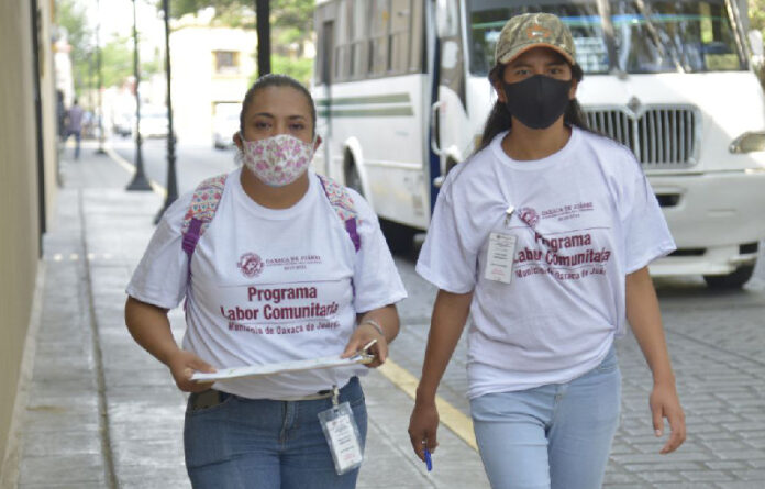 Recuerdan las medidas preventivas aplicables en esta emergencia sanitaria y aplican cuestionarios para elaborar un censo estadístico sobre el comercio establecido en Oaxaca de Juárez.