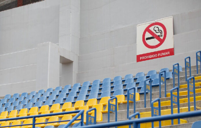 Estadio sin humo de tabaco.