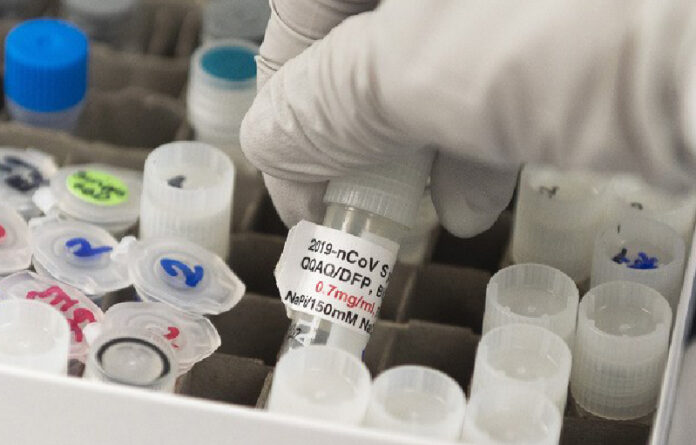 Potencial vacuna contra el coronavirus, en los laboratorios de Novavax en Rockville, Maryland. Foto Afp.