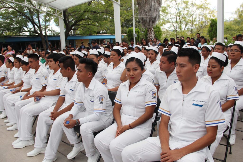 Se les hizo entrega de los kits de protección que el rector de nuestra Universidad, Eduardo Bautista Martínez envío, como parte de las medidas de seguridad.