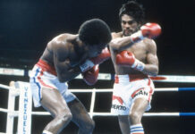 Roberto "Manos de Piedra", hace 40 años, en su pelea contra Sugar Ray Leonard. Foto de Twitter @wbcmoro.