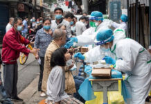 China realizó pruebas de coronavirus a casi 10 millones de personas en poco más de dos semanas en Wuhan. Foto Afp.