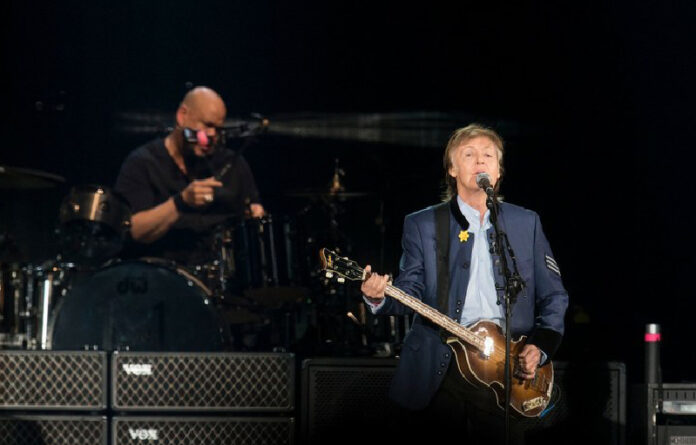 Paul McCartney durante su concierto en el Estadio Azteca el 17 de octubre de 2017. Foto Fernando Aceves / Ocesa.