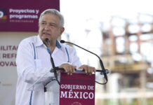 López Obrador afirmó que es posible financiar proyectos para el desarrollo nacional con una administración austera y honesta del presupuesto público.