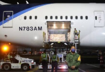 Llegada a la Ciudad de México de tres aeronaves procedentes de China con insumos destinados a atender la emergencia sanitaria, en imagen de archivo. Foto Yazmín Ortega Cortés.