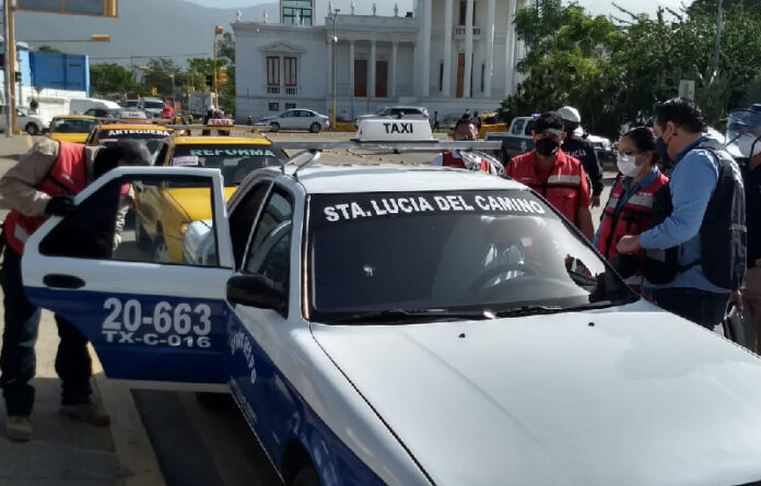 En un operativo conjunto vefiricaron que se respete el Reglamento de Vialidad municipal y la Ley de Movilidad estatal; aseguraron cinco taxis y turnaron 10 apercibimientos.