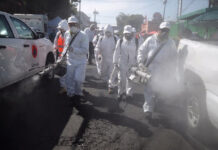 Sanitización de calles de la colonia Ajusco, en la alcaldía Coyoacán. Foto Cristina Rodríguez / Archivo.