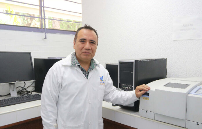 Juan Luis Bautista Martínez, investigador y docente de la Facultad de Ciencias Químicas de la Universidad Autónoma “Benito Juárez” de Oaxaca (FCQ-UABJO).