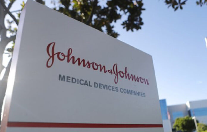 EU anunció una nueva inversión de mil millones de dólares en el proyecto de vacuna contra el Covid-19 de Johnson & Johnson. Foto Afp.