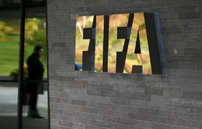 Entrada de la sede de la FIFA en Zúrich, Suiza. Foto Afp / Archivo.