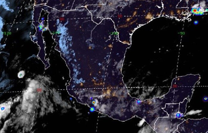 El SMN prevé fuertes lluvias en Yucatán, Guerrero, Chiapas y Oaxaca. Foto Twitter @conagua_clima.