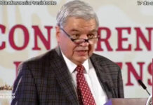 Ernesto Prieto Ortega, director General de la Lotería Nacional, expuso los resultados del sorteo especial del “avión presidencial”, realizado el 15 de septiembre de 2020. FOTO. Gobierno de México.