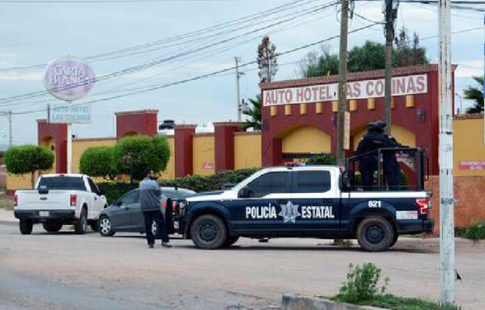 El pasado 29 de julio, Gustavo Domínguez Saldívar, jefe de la unidad antisecuestros de la Fiscalía General de Justicia de Zacatecas, detenido el sábado, coordinó la liberación de un joven secuestrado en el motel Las Colinas, en el municipio de Guadalupe.Foto Alfredo Valadez Rodríguez.