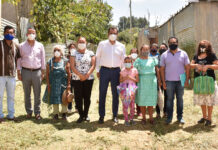 El edil acudió a la colonia El Manantial, en Pueblo Nuevo, para inaugurar la construcción de drenaje sanitario en la Privada de Guadalupe.