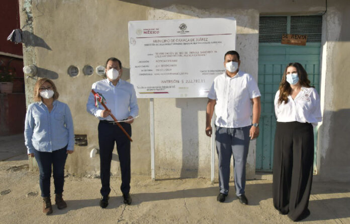 Con la rehabilitación de 139.92 metros lineales de la red de drenaje sanitario en la calle Antonio de León, se benefició de manera directa a 114 personas.