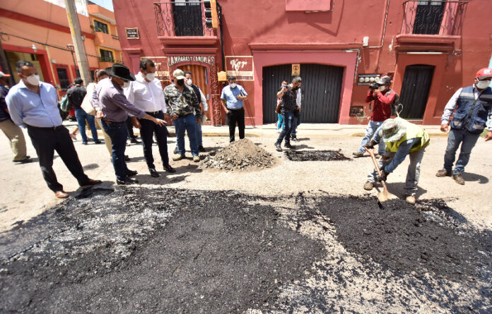 Pide a instancias del Gobierno estatal asumir con responsabilidad el compromiso con la ciudadanía y terminar obras inconclusas en la ciudad de Oaxaca.