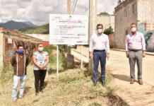 En la colonia 9 de Mayo, el edil entregó a las y los lugareños la construcción de la red de drenaje sanitario en las calles 14 de julio y 19 de agosto.