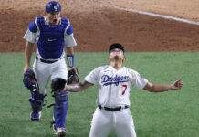 Jugadores de los Dodgers celebran el triunfo. Foto Afp.