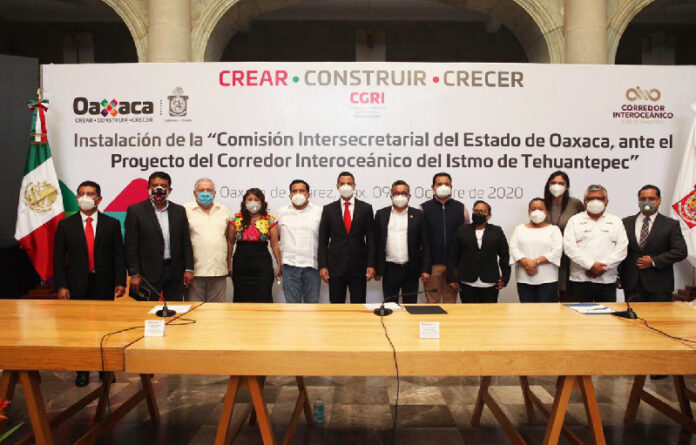 La Comisión está integrada por 19 dependencias y 107 entidades del Gobierno de Oaxaca para analizar, aprobar e implementar las políticas gubernamentales para el cumplimiento del objetivo del Proyecto Interoceánico.