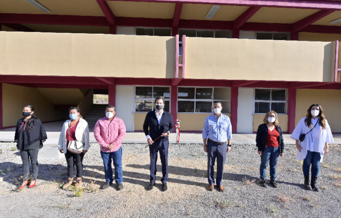 En el paraje La Magueyera, el edil entregó la infraestructura educativa que impulsará el desarrollo académico e integral de 360 alumnas y alumnos potenciales.