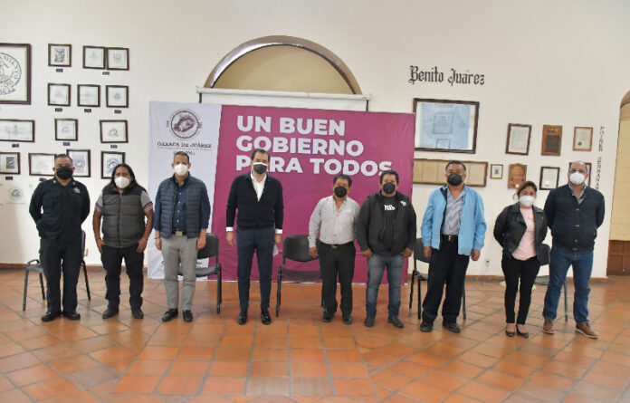 Reconoció la voluntad de las y los locatarios para privilegiar la salud comunitaria al no instalar puestos de temporada en la calle de Mercaderes, respetando así la determinación del Cabildo.