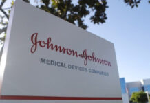 Johnson & Johnson dice que se prepara para reanudar ensayo de vacuna contra Covid-19 en EU. Foto Afp / Archivo.