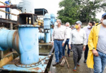 El gobernador Adán Augusto López Hernández, lamentó que la Conagua haya tomado decisiones sobre la extracción de la presa Peñitas. Foto @adan_augusto.